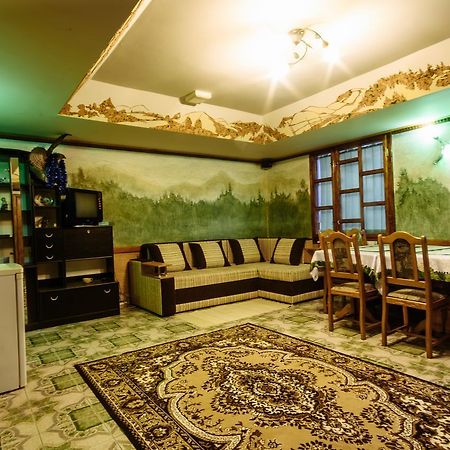 Korona Karpat Hotell Lazeshchyna Eksteriør bilde
