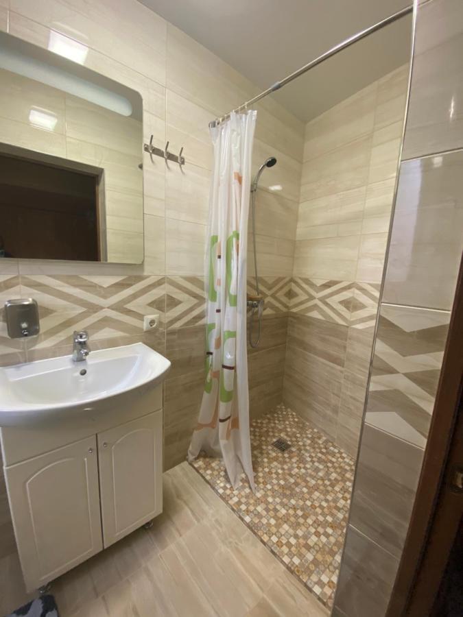 Korona Karpat Hotell Lazeshchyna Eksteriør bilde