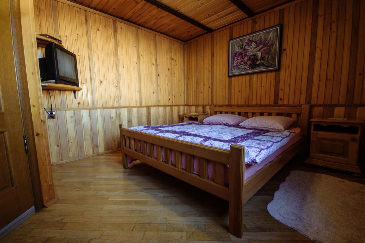Korona Karpat Hotell Lazeshchyna Eksteriør bilde