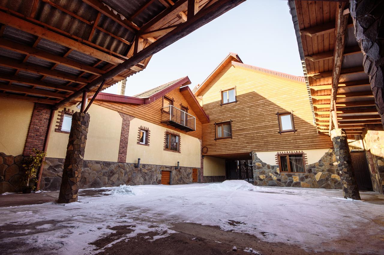 Korona Karpat Hotell Lazeshchyna Eksteriør bilde